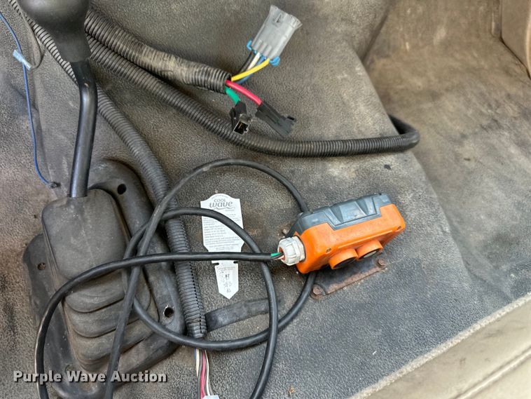 image for item EJ7094 2005 Ford F450 Super Duty XL dump truck