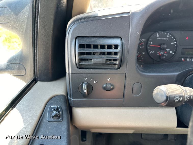 image for item EJ7094 2005 Ford F450 Super Duty XL dump truck