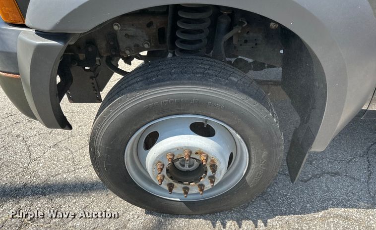 image for item EJ7094 2005 Ford F450 Super Duty XL dump truck