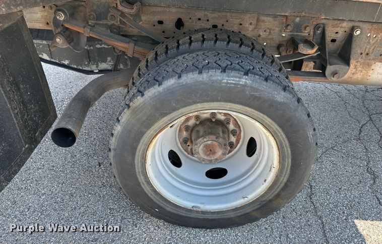 image for item EJ7094 2005 Ford F450 Super Duty XL dump truck