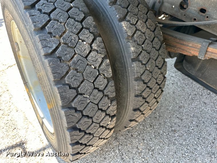 image for item EJ7094 2005 Ford F450 Super Duty XL dump truck