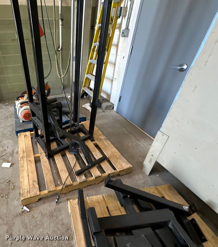 image for item EJ7107 Paramount  PL4000 pull up bar