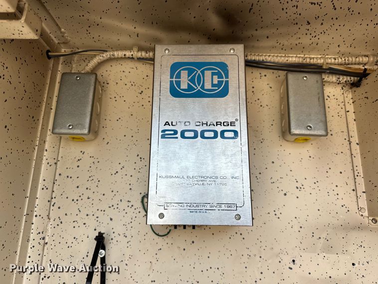 image for item EJ8870 1981 Mack MC611FG rescue vehicle