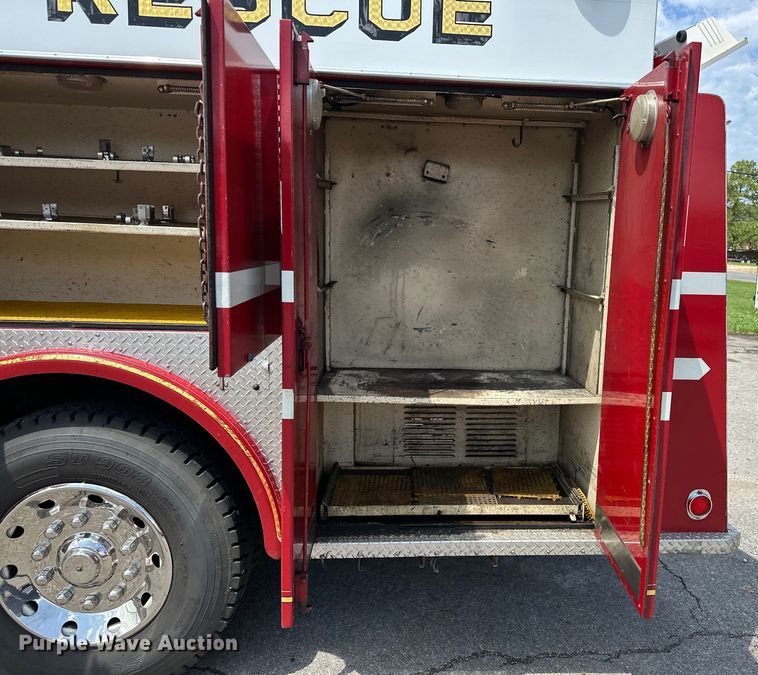 image for item EJ8870 1981 Mack MC611FG rescue vehicle