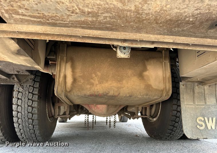 image for item EJ8870 1981 Mack MC611FG rescue vehicle