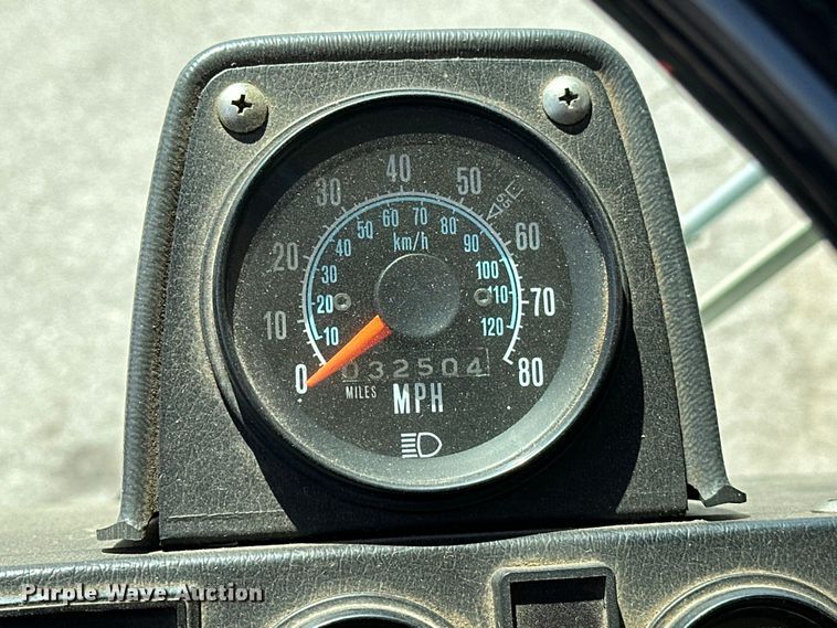 image for item EJ8870 1981 Mack MC611FG rescue vehicle