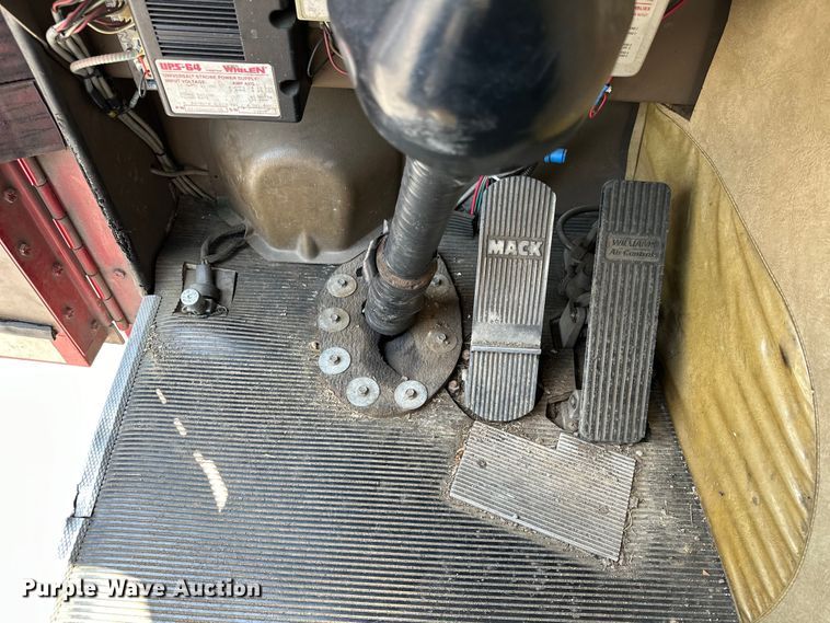 image for item EJ8870 1981 Mack MC611FG rescue vehicle