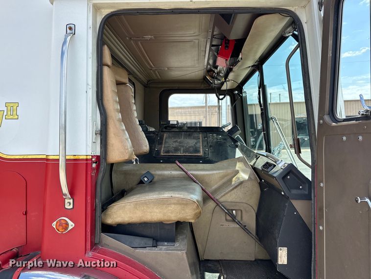 image for item EJ8870 1981 Mack MC611FG rescue vehicle