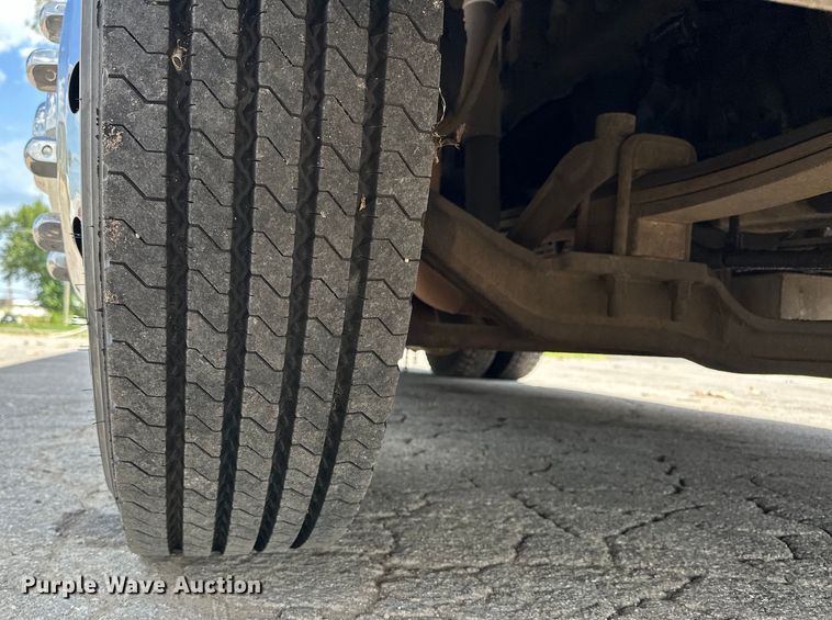 image for item EJ8870 1981 Mack MC611FG rescue vehicle