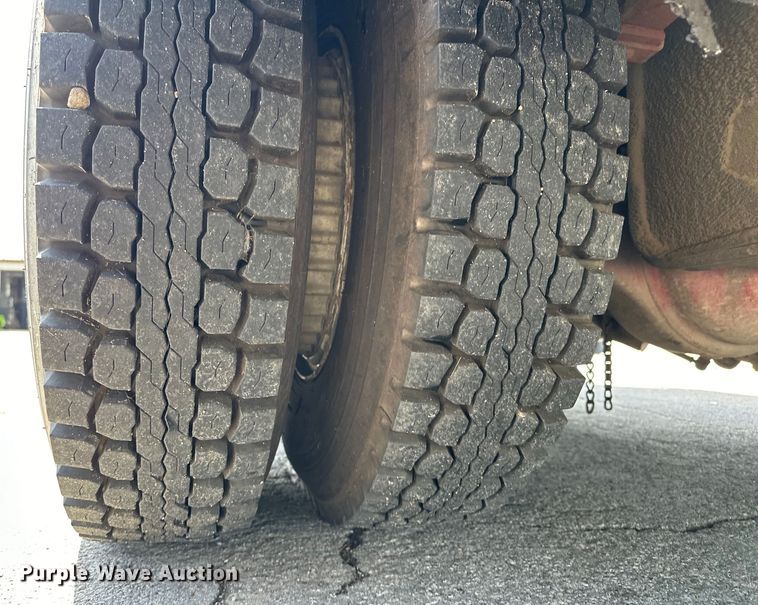 image for item EJ8870 1981 Mack MC611FG rescue vehicle