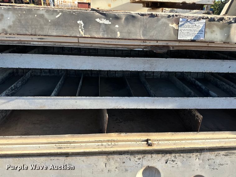 image for item EJ8934 1997 Ford F800 bucket truck