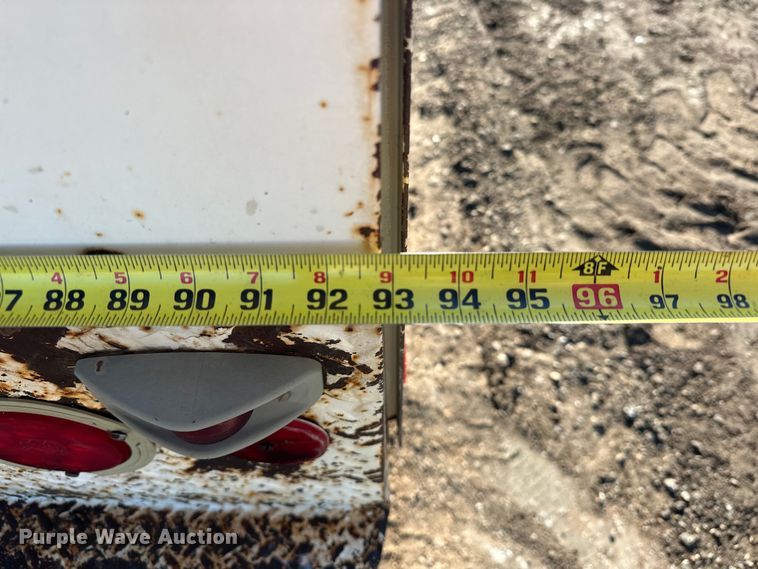 image for item EJ8934 1997 Ford F800 bucket truck