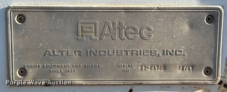 image for item EJ8934 1997 Ford F800 bucket truck