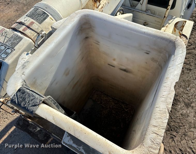 image for item EJ8934 1997 Ford F800 bucket truck