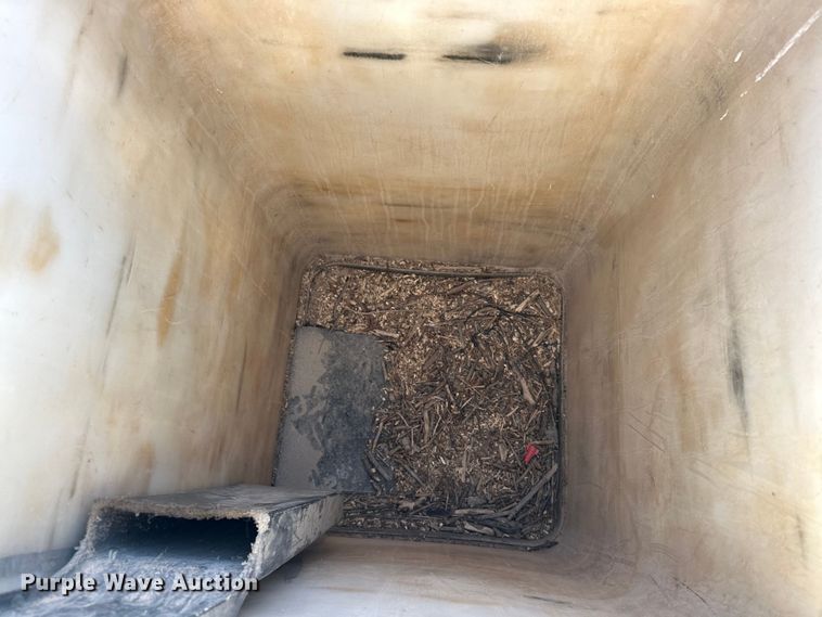 image for item EJ8934 1997 Ford F800 bucket truck