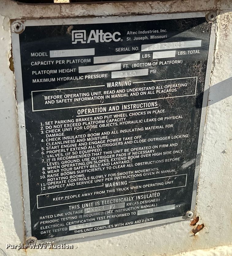 image for item EJ8934 1997 Ford F800 bucket truck