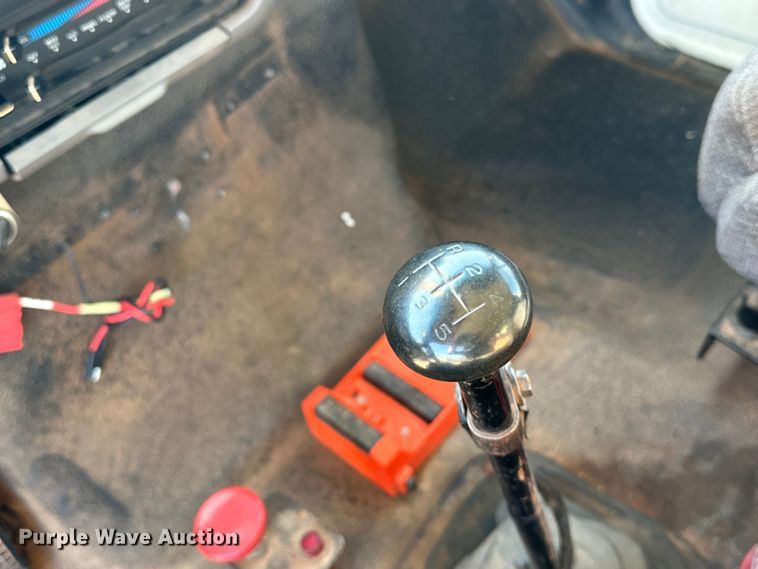 image for item EJ8934 1997 Ford F800 bucket truck