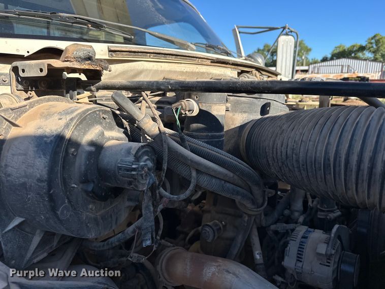 image for item EJ8934 1997 Ford F800 bucket truck