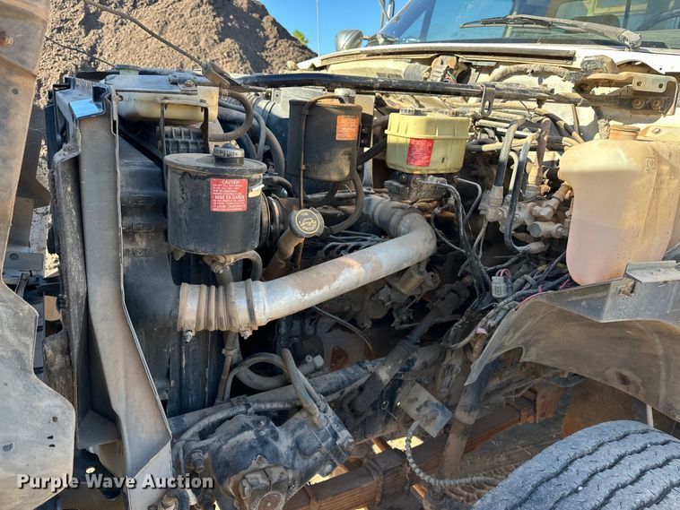 image for item EJ8934 1997 Ford F800 bucket truck