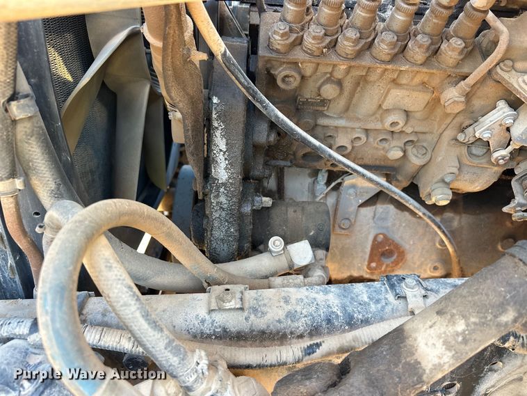 image for item EJ8934 1997 Ford F800 bucket truck