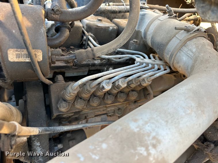 image for item EJ8934 1997 Ford F800 bucket truck