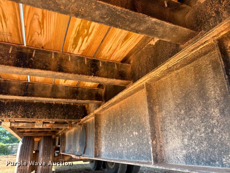 image for item EJ8935 1992 Kalyn KTD-30 tilt deck equipment trailer