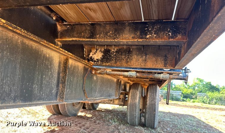 image for item EJ8935 1992 Kalyn KTD-30 tilt deck equipment trailer