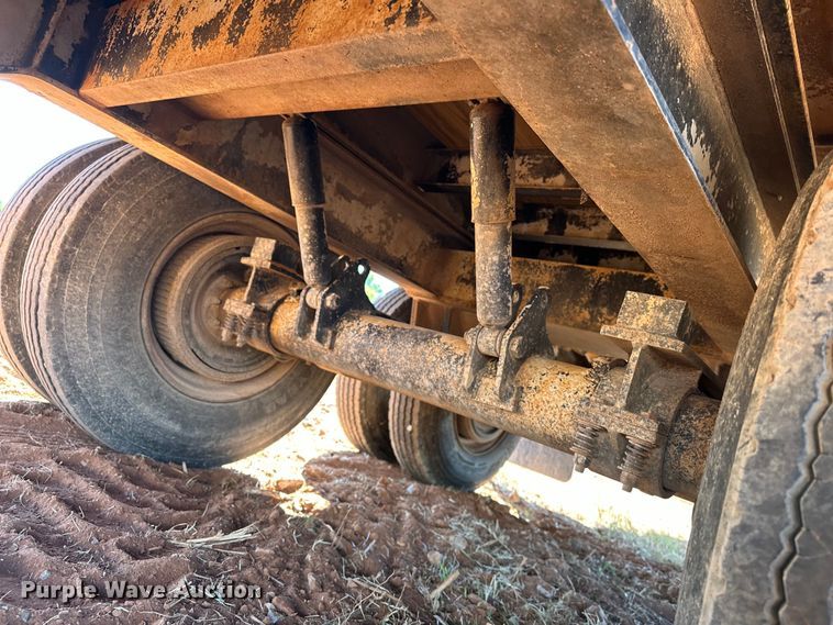 image for item EJ8935 1992 Kalyn KTD-30 tilt deck equipment trailer