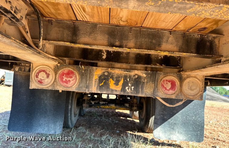 image for item EJ8935 1992 Kalyn KTD-30 tilt deck equipment trailer