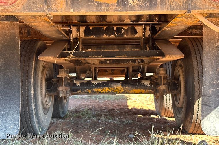 image for item EJ8935 1992 Kalyn KTD-30 tilt deck equipment trailer