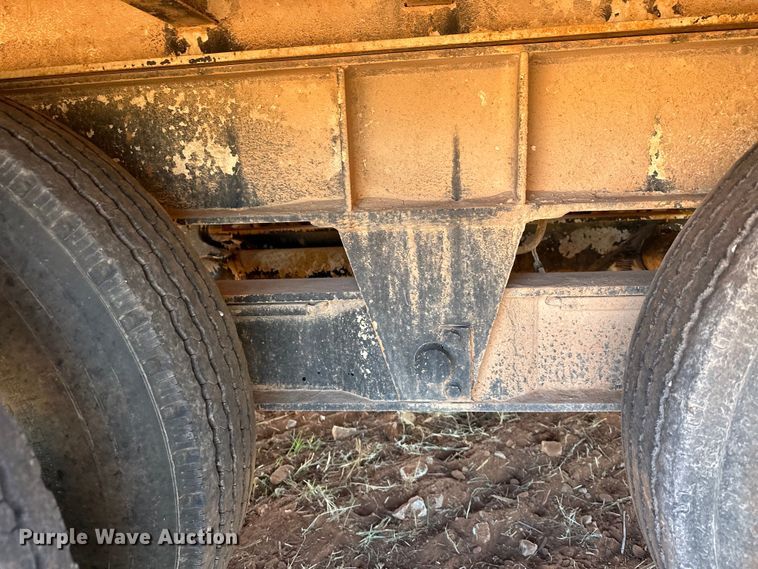 image for item EJ8935 1992 Kalyn KTD-30 tilt deck equipment trailer