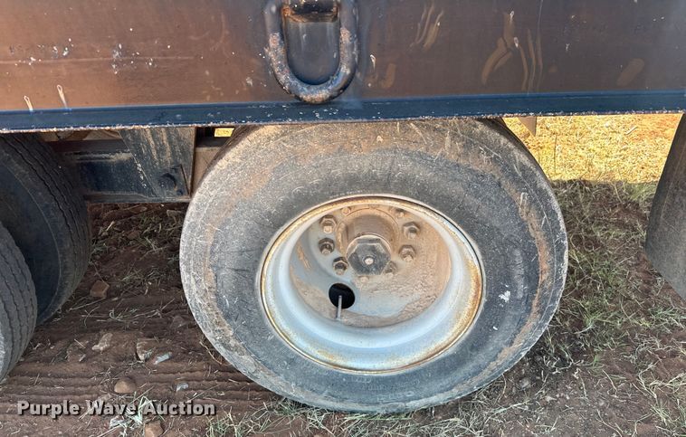 image for item EJ8935 1992 Kalyn KTD-30 tilt deck equipment trailer