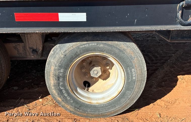 image for item EJ8935 1992 Kalyn KTD-30 tilt deck equipment trailer