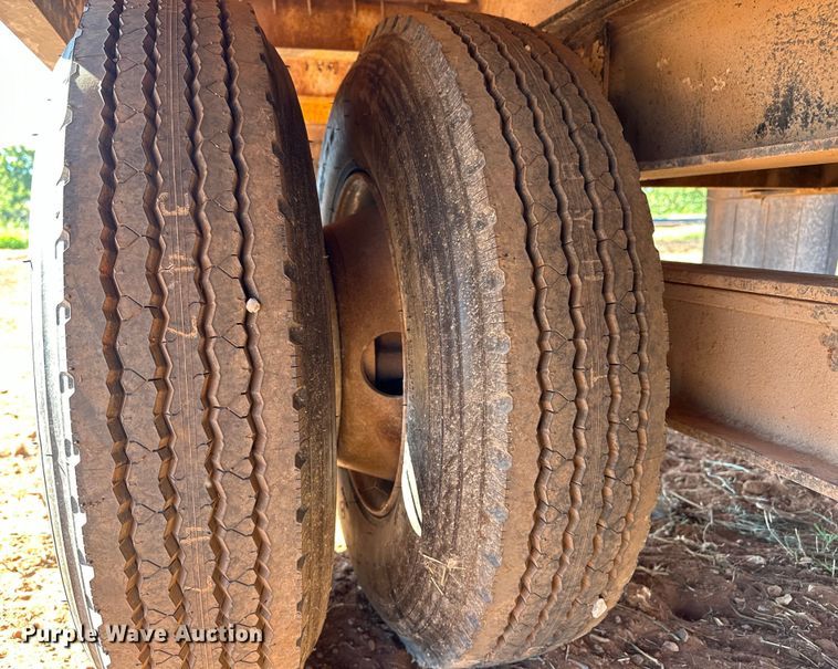 image for item EJ8935 1992 Kalyn KTD-30 tilt deck equipment trailer