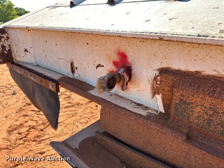 image for item EJ8936 2002 Construction Trailer Specialist  T-42 bottom dump trailer