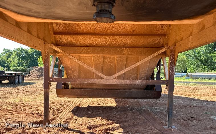 image for item EJ8936 2002 Construction Trailer Specialist  T-42 bottom dump trailer