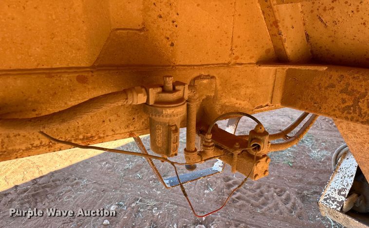 image for item EJ8936 2002 Construction Trailer Specialist  T-42 bottom dump trailer