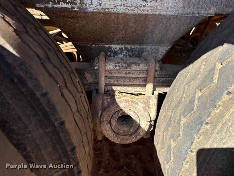 image for item EJ8936 2002 Construction Trailer Specialist  T-42 bottom dump trailer