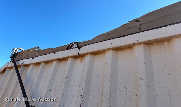 image for item EJ8936 2002 Construction Trailer Specialist  T-42 bottom dump trailer