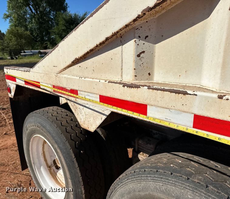 image for item EJ8936 2002 Construction Trailer Specialist  T-42 bottom dump trailer