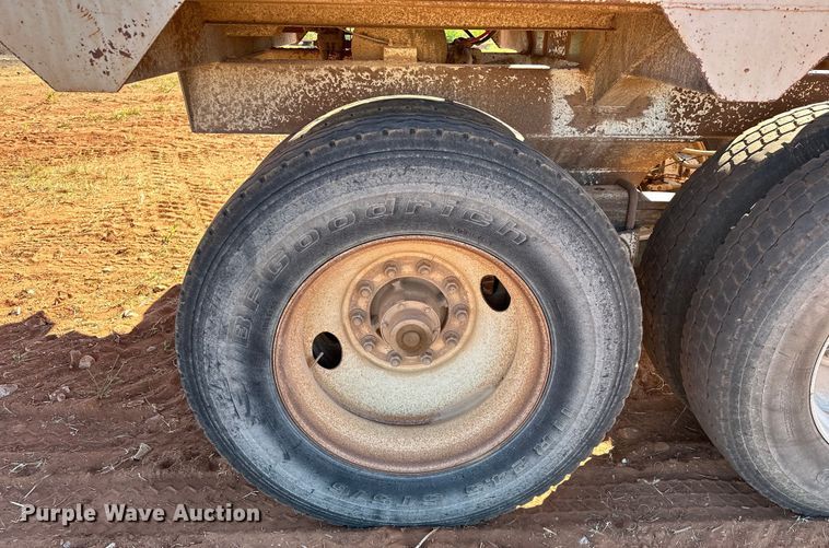 image for item EJ8936 2002 Construction Trailer Specialist  T-42 bottom dump trailer