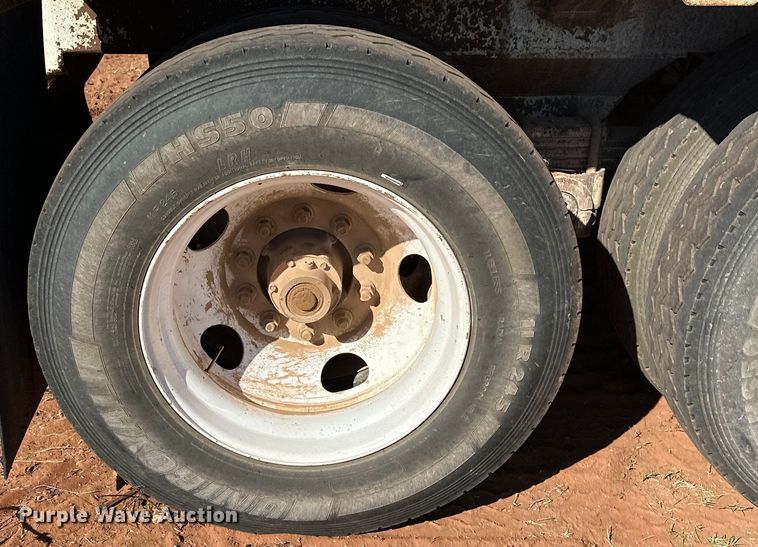 image for item EJ8936 2002 Construction Trailer Specialist  T-42 bottom dump trailer