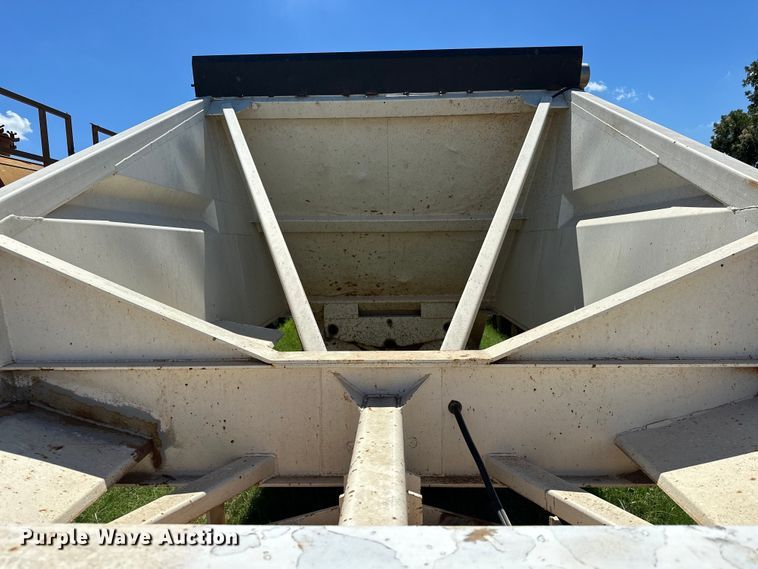 image for item EJ8938 1995 TRBL 4000 bottom dump trailer