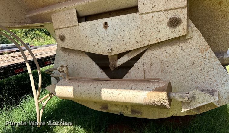 image for item EJ8938 1995 TRBL 4000 bottom dump trailer