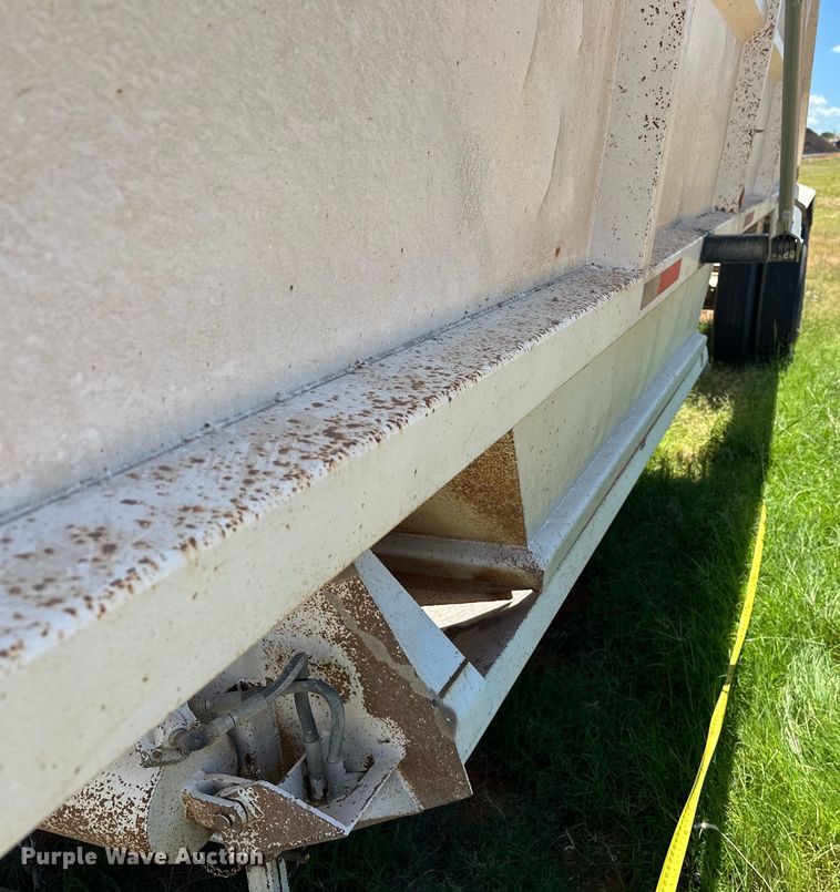 image for item EJ8938 1995 TRBL 4000 bottom dump trailer