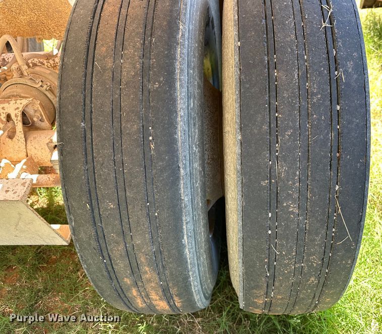 image for item EJ8938 1995 TRBL 4000 bottom dump trailer