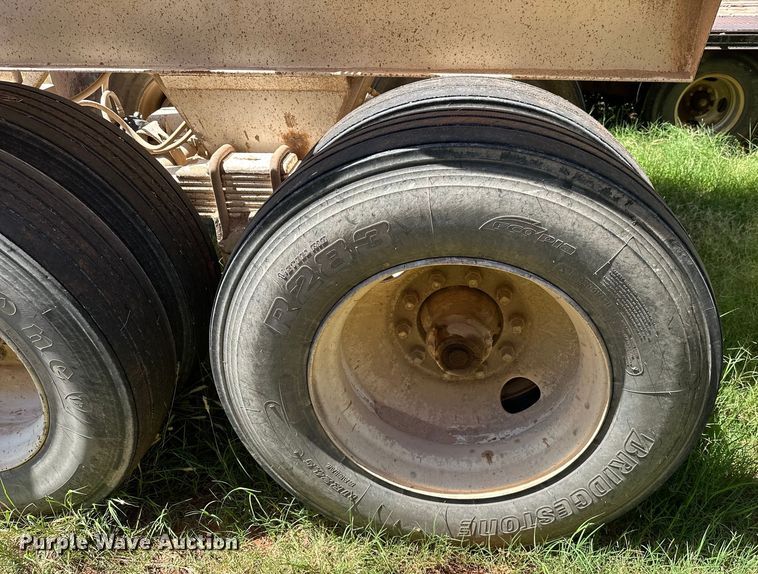 image for item EJ8938 1995 TRBL 4000 bottom dump trailer