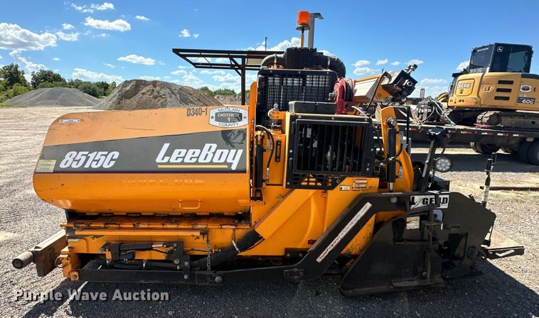 image for item EJ8940 LeeBoy 8515C paver