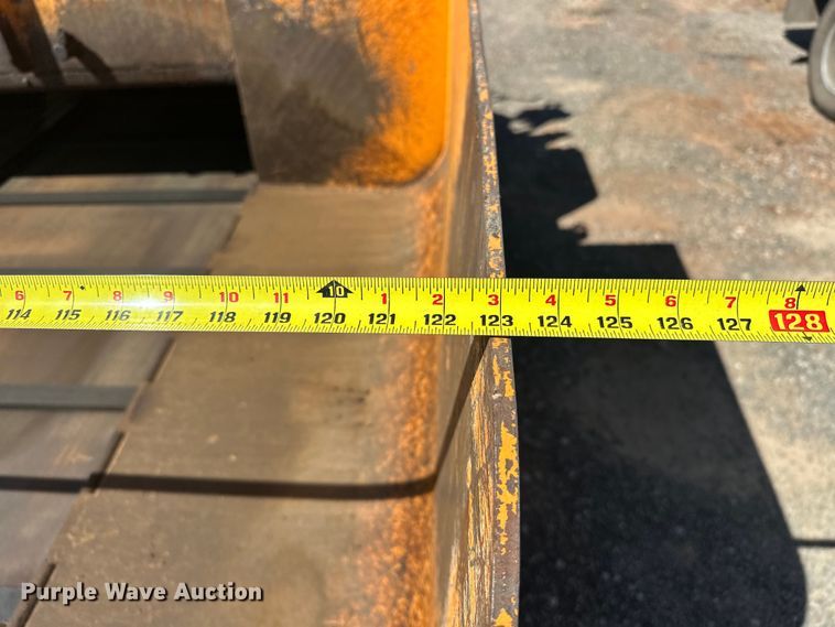 image for item EJ8940 LeeBoy 8515C paver