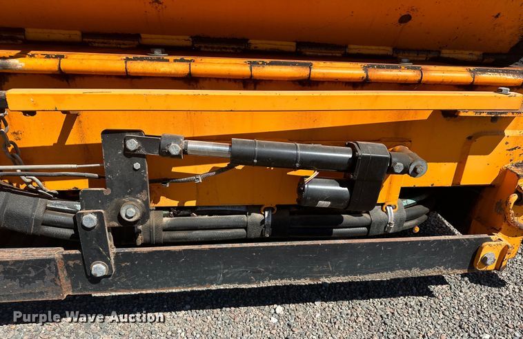 image for item EJ8940 LeeBoy 8515C paver